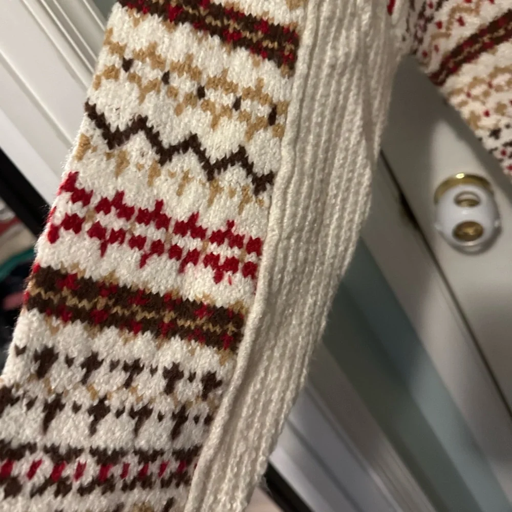 NWT American Eagle sweater - Picture 3 of 6